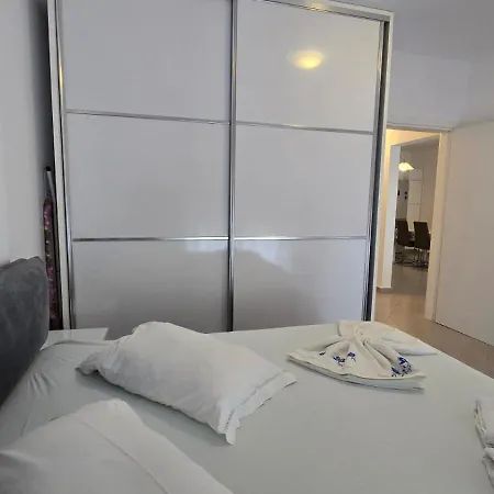 Tirent Apartment-bright & Airy 2br Flat