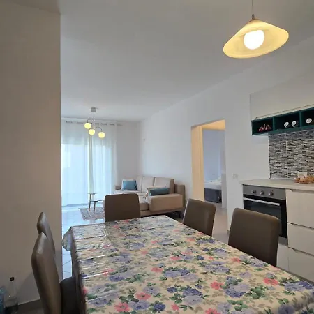 Apartment Tirent Apartment-bright & Airy 2br Flat